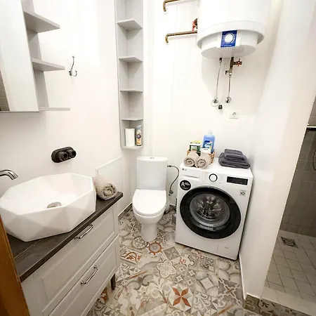 Green Lake Apartment